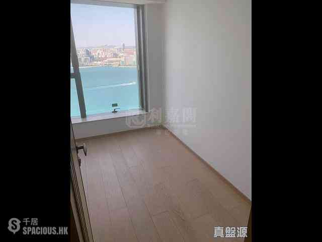 Fortress Hill - Harbour Glory Block 8 02