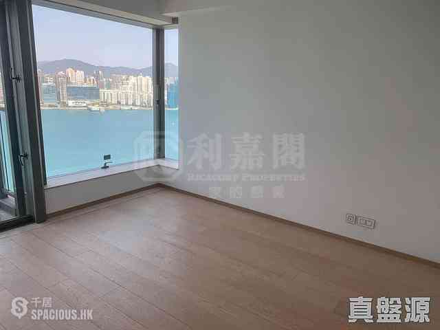 Fortress Hill - Harbour Glory Block 8 07