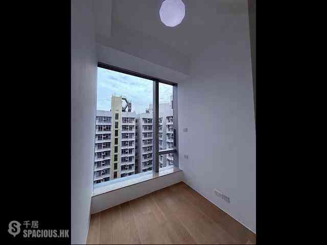 Tseung Kwan O - Savannah Block 3C 04