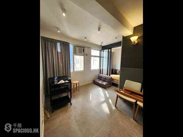 Wan Chai - Causeway Centre 01