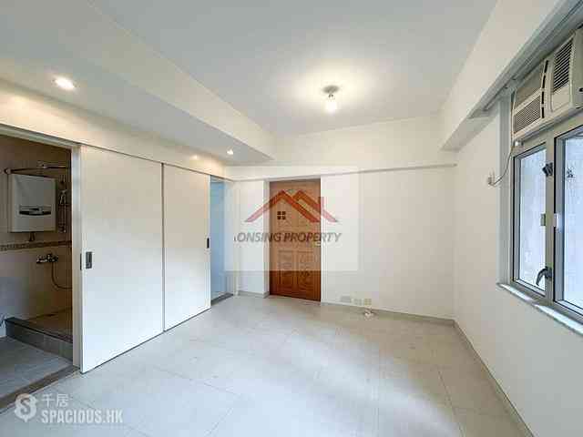 Wan Chai - Vincent Mansion 02