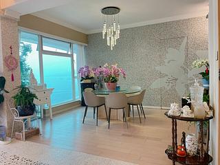 Pok Fu Lam - Villas Sorrento 07