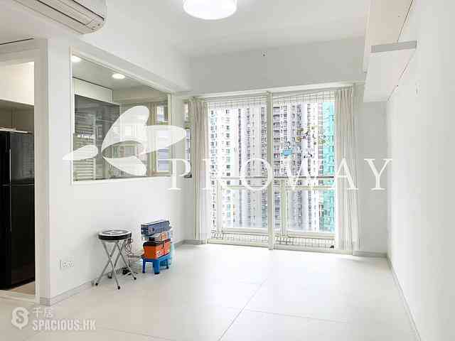 Soho - Centrestage 01