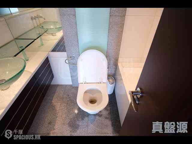 West Kowloon - The Harbourside Block 2 07
