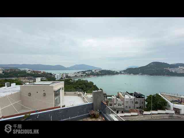Chung Hom Kok - Pinewaver Villas 01