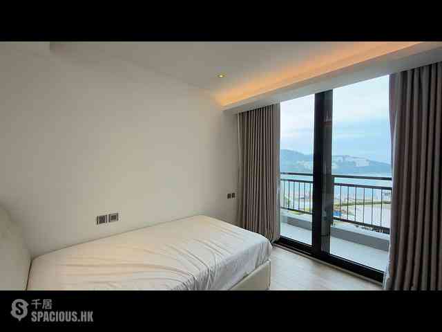 Chung Hom Kok - Pinewaver Villas 07