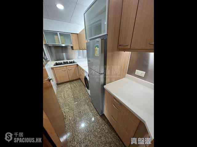 West Kowloon - The Waterfront Phase 1 Block 2 02