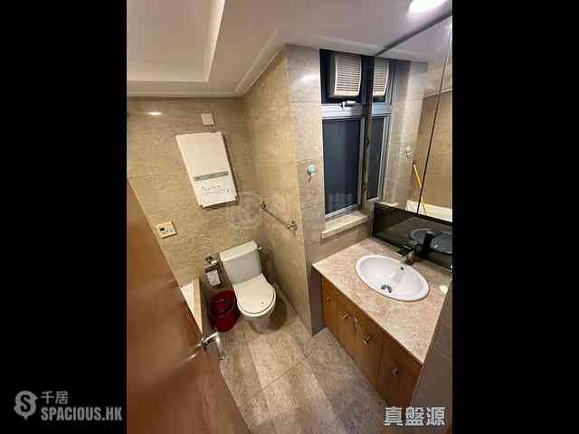 West Kowloon - The Waterfront Phase 1 Block 2 05