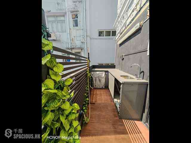 Wan Chai - Wah To Building 07