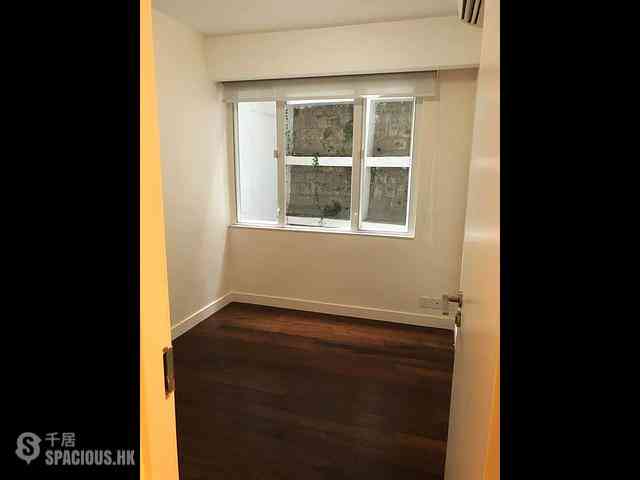Wan Chai - Phoenix Court Block 3 03