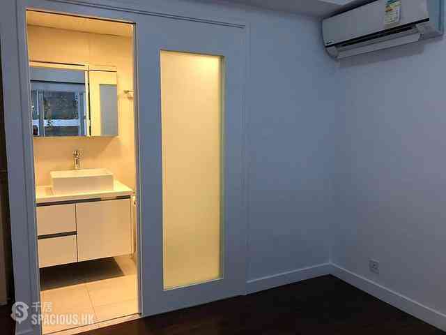Wan Chai - Phoenix Court Block 3 09
