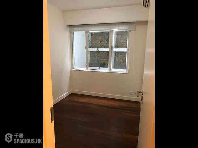 Wan Chai - Phoenix Court Block 3 12