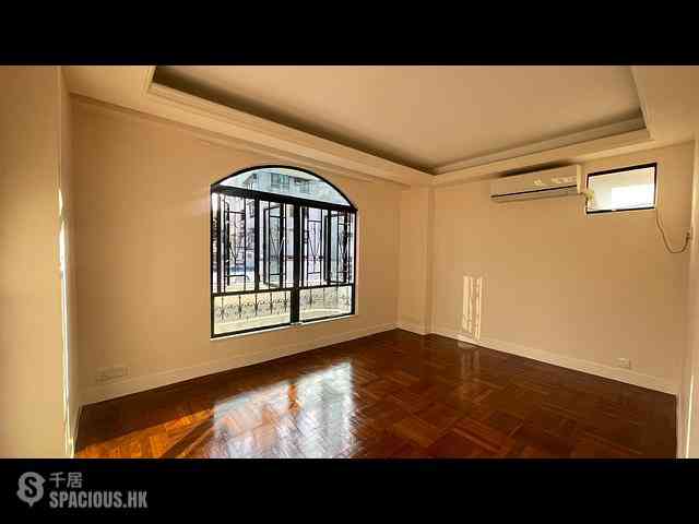 Yau Yat Chuen - Kam Him Court 05