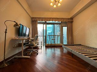 Wan Chai - The Avenue Phase 2 Block 2 03