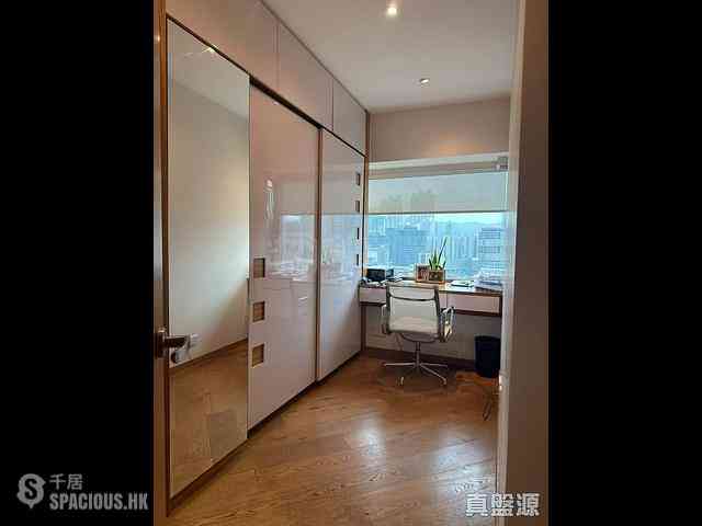 West Kowloon - Sorrento Phase 1 Block 3 06
