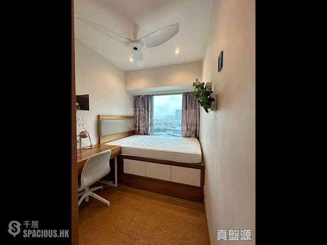 West Kowloon - Sorrento Phase 1 Block 3 06