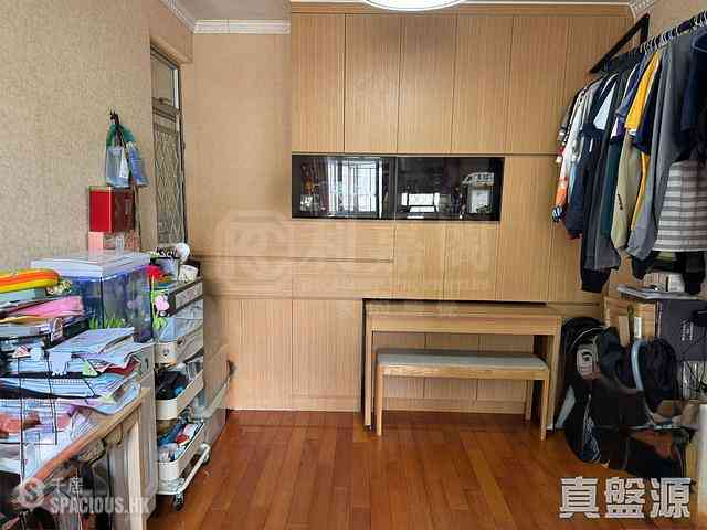 Sha Tin - Yu Chui Court Yu Chai House (Block H) 03