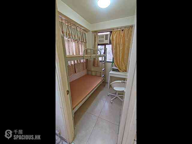 Sai Ying Pun - 414, Queen's Road West 01