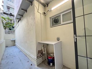 Wan Chai - Tai Tak Building 03