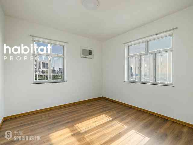 Pok Fu Lam - Four Winds Apartment 05