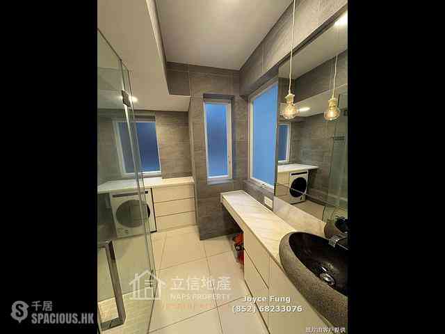 Sheung Wan - 62-64, Queen's Road West 07