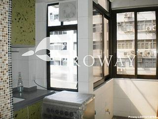 Wan Chai - Sam Yuen Mansion 06
