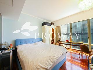 Wan Chai - Convention Plaza Apartments 05