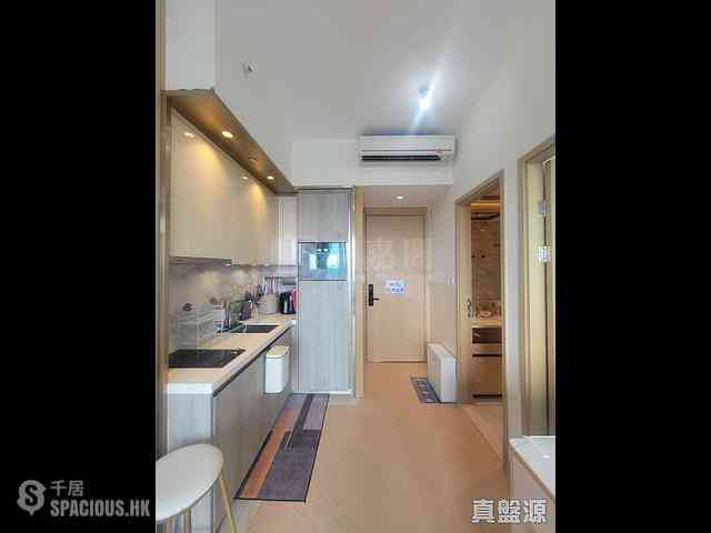 Cheung Sha Wan - Grand Victoria 01