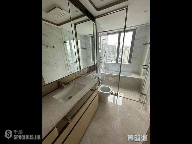 Cheung Sha Wan - Grand Victoria 01