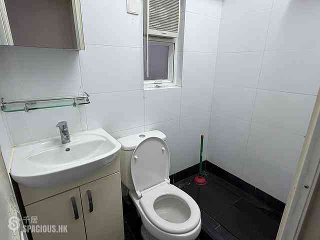 Causeway Bay - Hon Man Mansion 04