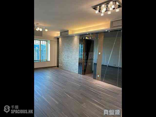 West Kowloon - Sorrento Phase 1 Block 3 02