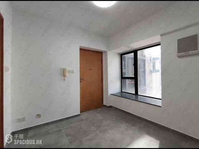 Wan Chai - 112, Johnston Road 01
