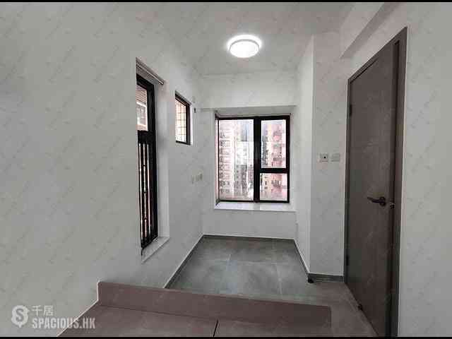 Wan Chai - 112, Johnston Road 03