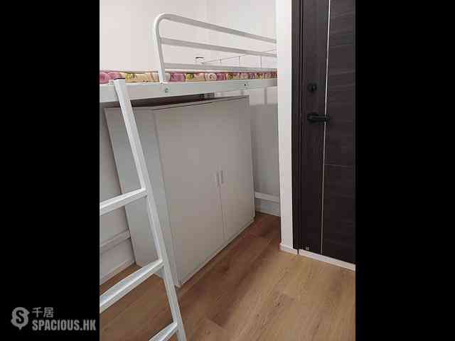 Sai Ying Pun - 99, First Street 04