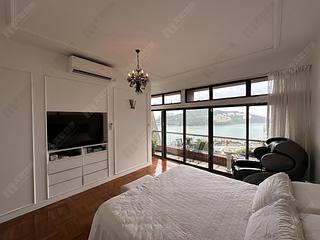 Chung Hom Kok - Pinewaver Villas 06