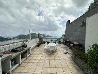 Chung Hom Kok - Pinewaver Villas 09