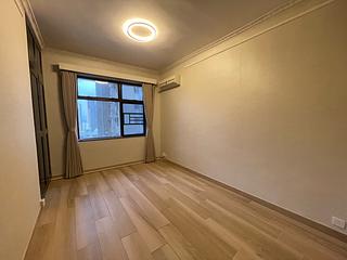 Mid Levels West - Parkway Court Block B 05