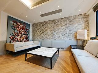 Chung Hom Kok - Pinewaver Villas 03