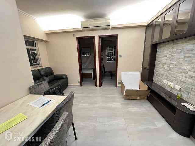 Kennedy Town - Luen On Apartments 02