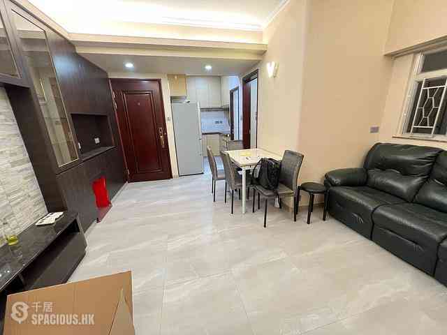 Kennedy Town - Luen On Apartments 04