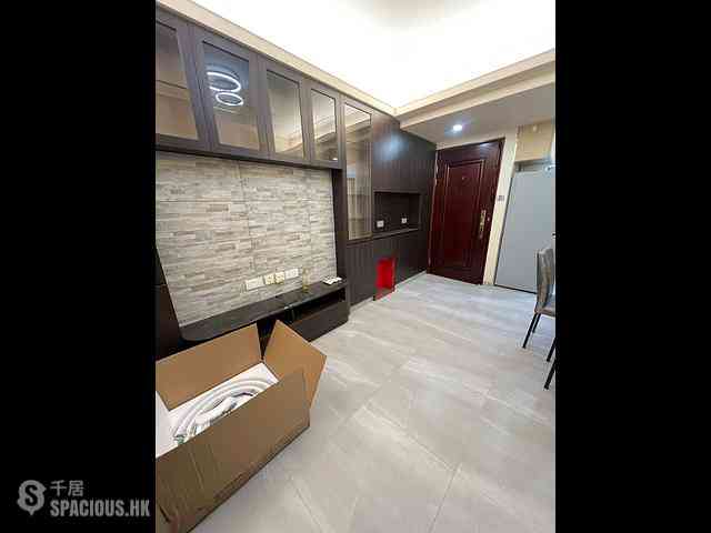 Kennedy Town - Luen On Apartments 05