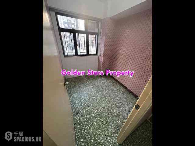 Sai Ying Pun - 52, Second Street 04
