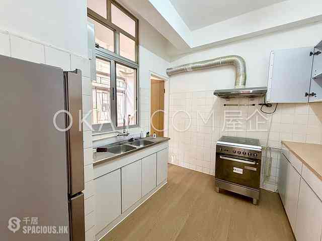 Pok Fu Lam - 6-12, Crown Terrace 12
