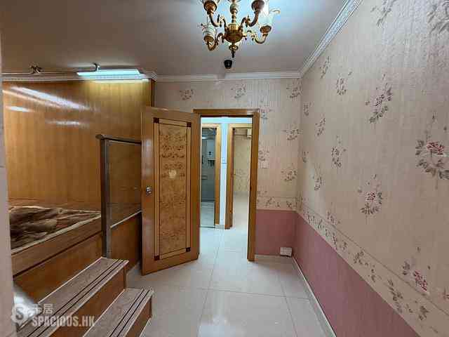 Yau Yat Chuen - Parc Oasis Block 19 03