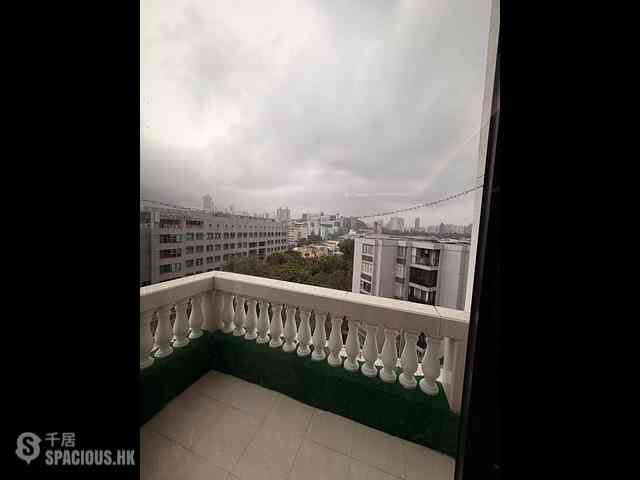 Yau Yat Chuen - Parc Oasis Block 19 11