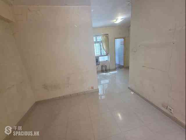 Kennedy Town - Ka On Building 01