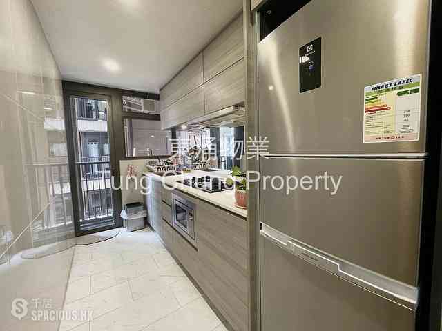 Tung Chung - The Visionary Tower 8 06