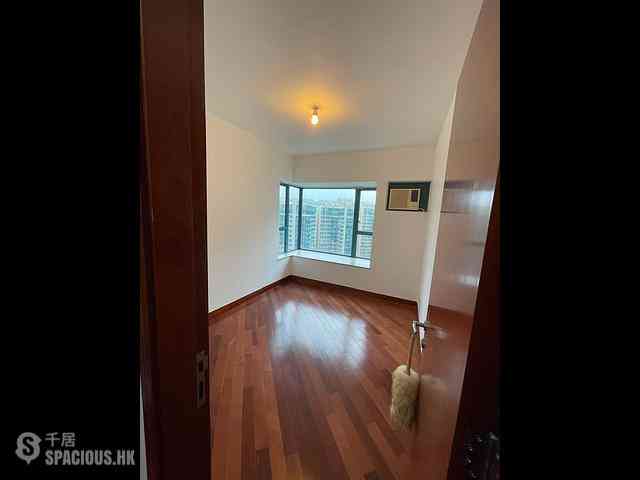 Tai Kok Tsui - The Long Beach Tower 6 04