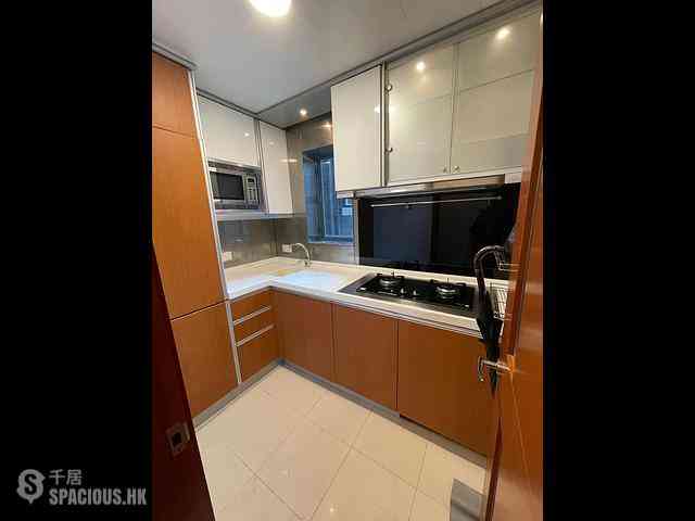 Tai Kok Tsui - The Long Beach Tower 6 06