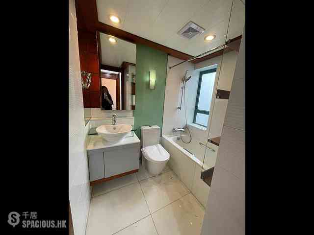 Tai Kok Tsui - The Long Beach Tower 6 07